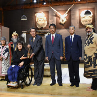 アイヌ文化取り入れ採火式　東京パラリンピック 阿寒湖温泉で(2021-08-15)