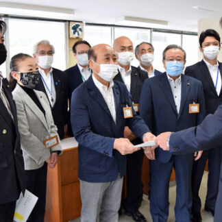 来年度予算に重点１８項目　釧路市議会、自民市政クが要望書(2021-09-19)