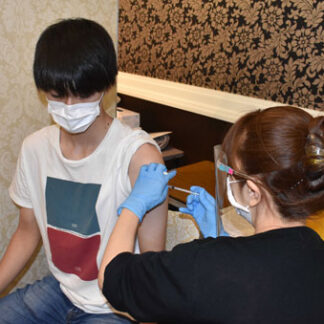 末広、職域接種始まる　飲食店従業員ら６００人(2021-09-20)