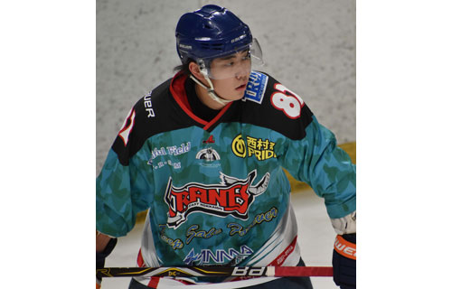 クレインズに米山と荒木が新入団 釧路出身「全力プレーを」(2021-09-10)