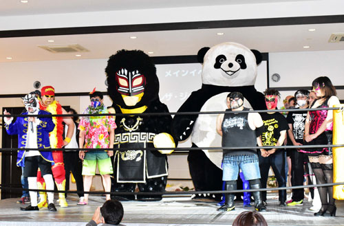 亡き代表の思い胸に 新根室プロレス追悼イベントに70人(2021-09-14)