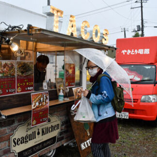 道内キッチンカー集結　５０人来場、グルメ購入(2021-09-19)