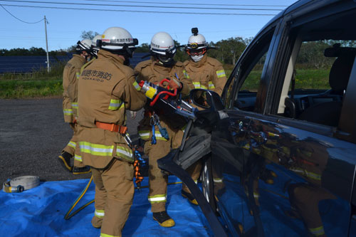 中古車使い救助訓練 釧路市西消防署、手順確認 (2021-09-25)