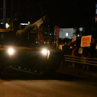 戦闘車両公道を自走　陸自第７師団が長距離機動訓練(2021-09-07)