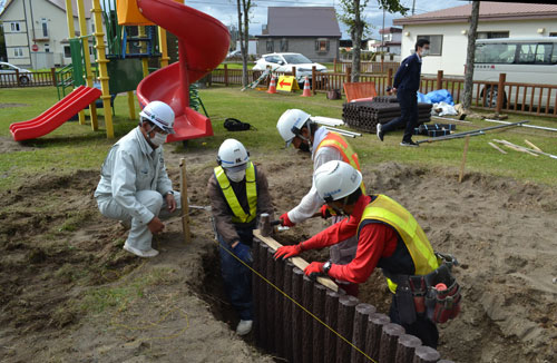 公園の砂場整備、市橋建設が地域貢献(2021-09-23)
