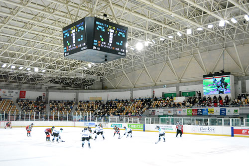 クレインズ開幕戦快勝、地元ファンの声援背に躍動(2021-09-12)