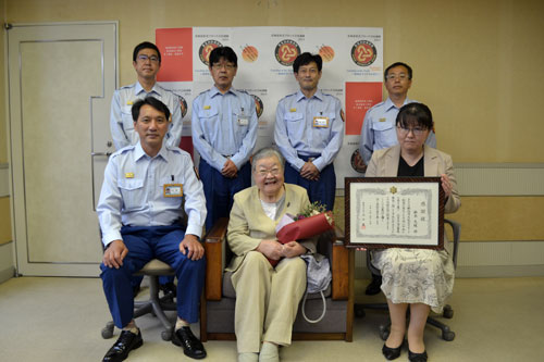 応急手当ての普及啓発に長年尽力 市民救急サポーターの鈴木さんに感謝状(2021-09-14)