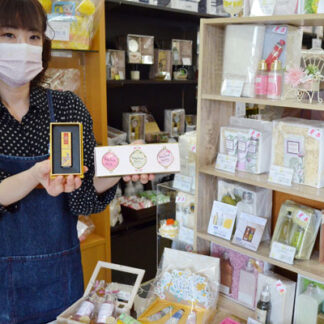 シャディサラダ館愛国店で世界のコスメ、スイーツ販売(2021-10-01)