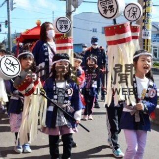 「火の用心」威勢良く　パレードで呼び掛け　霧多布保育所幼年消防クラブ(2021-10-17)