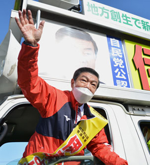 候補は走る① 伊東良孝氏 一次産業若い世代に(2021-10-21)