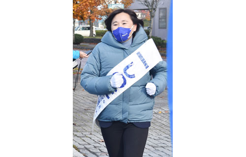 初の週末、支持訴え 衆院選道7区_1(2021-10-24)