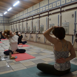 銭湯でヨガ、体ぽかぽか　釧路で教室(2021-10-22)