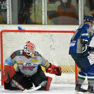 クレインズ地元３連敗　東北にＧＷＳで２－３(2021-10-10)