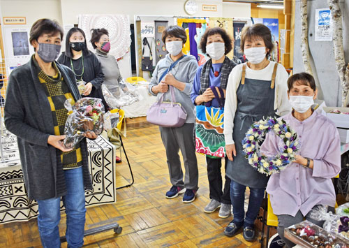 個性あふれる手作り品 あすまで「一坪ショップ」 釧路管内作家(2021-10-22)