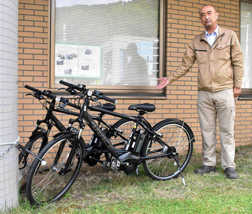 羅臼町が公用車代わりに電動自転車2台導入(2021-10-09)