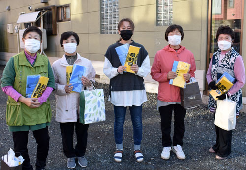 春採夕陽ケ丘町内会 全戸にごみ袋配布(2021-10-21)