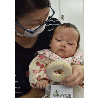 中標津町、新生児に誕生祝い　地場木材おもちゃプレゼント(2021-10-21)