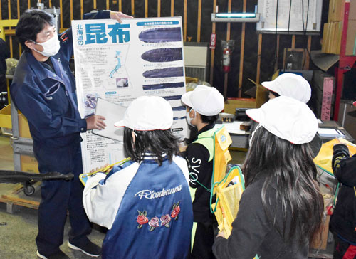コンブの種類や氷の仕組み学ぶ 歯舞学園、漁協見学 (2021-10-28)