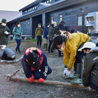 ワシの治療やリハビリ見学　釧路湿原こどもレンジャーが活動(2021-11-14)