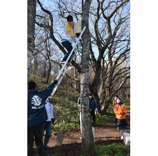 春採湖の環境豊かに　 ぬさまいライオンズクが巣箱設置(2021-11-24)