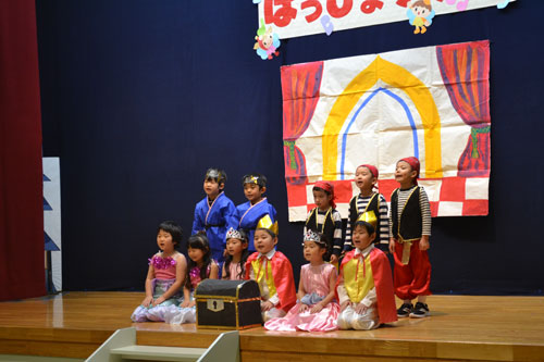 学年ごとに歌や遊戯 昭和スポーツ幼稚園発表会(2021-11-24)