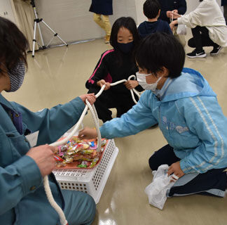 アイヌ伝統の遊び 親子で体験交流(2021-11-27)