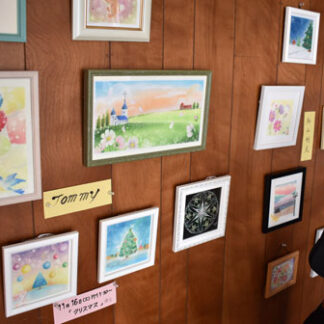 心和むパステルアート魅力感じて　飼牛さんと教室生徒展(2021-11-21)