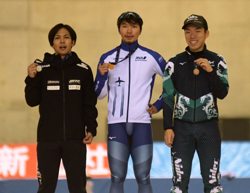 釧新杯社会人開幕 釧路クラブなど4強_1(2021-11-21)