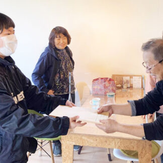 オリジナル図鑑作製 地域の人らに配布　厚床小児童総合学習(2021-11-27)