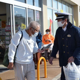 街頭で交通安全呼び掛け(2021-11-21)