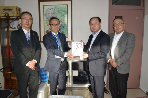 ジブラルタ生命がまりも学園に12万円寄付 (2021-12-16)