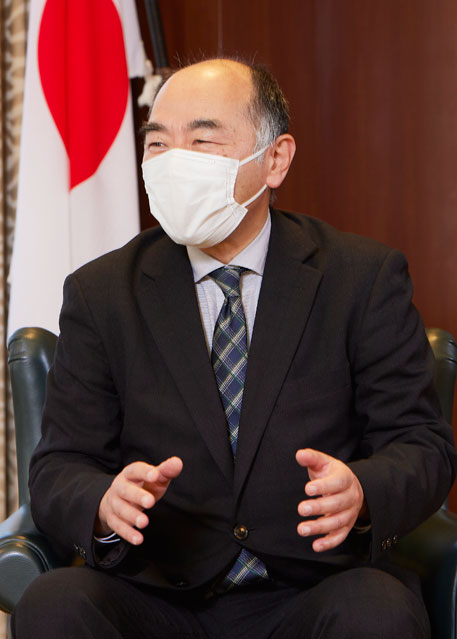 アウトドア観光の振興などについて聞く星社長