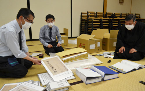 厚岸・正行寺のふすま古文書 江戸時代知る貴重な資料(2022-01-01)