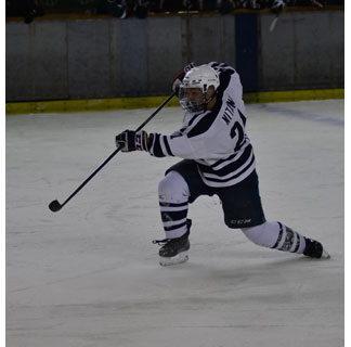 釧工延長制し８強　全道高校アイホ、苫小牧東に５－４(2021-12-12)