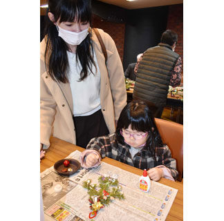親子連れ、工作楽しむ　冬の博物館まつり(2021-12-18)