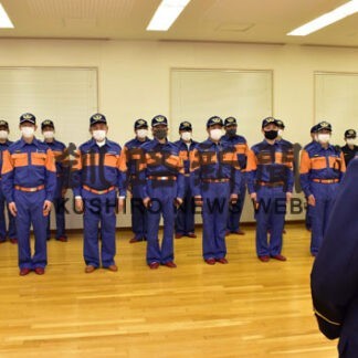 市長が歳末警戒の消防団員激励(2021-12-28)