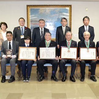 ４個人１団体に日本善行表彰(2021-12-09)