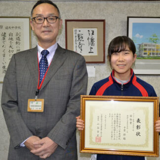 千葉さんが「緑化活動啓発作品」ポスター原画中学校の部で奨励賞_1(2021-12-12)