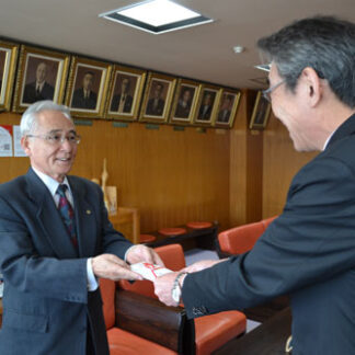 社会福祉事業に役立てて　コール外商部が寄付(2021-12-20)