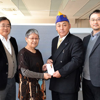 釧路湿原ＬＣが歳末募金に寄付(2021-12-18)