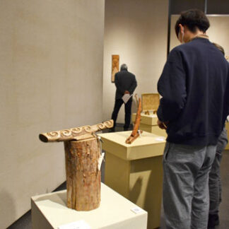 阿寒の森の木、作品に　釧路で間伐材アート展(2021-12-09)