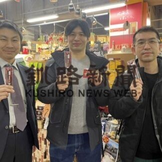 クレインズ上野選手のボールペン人気　２日で１２０本、人気上々(2022-01-04)