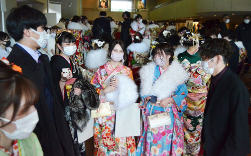 新成人 大人への抱負 「行動に責任、地域貢献、自立した生活」(2022-01-10)