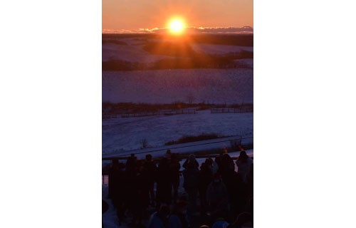 多和平展望台で初日の出に300人(2022-01-03)