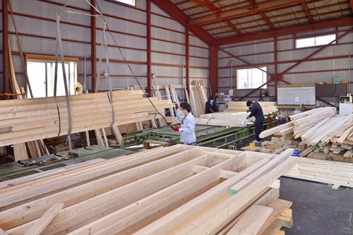 建築資材を製造する自社工場