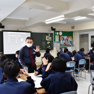 赤ちゃんの成長学ぶ　附属生徒に特別授業　釧路アミティ(2022-01-20)