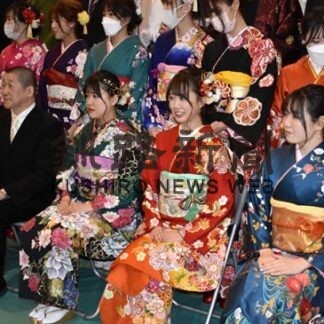 大人の自覚新たに　 厚岸町一足早く成人式(2022-01-06)