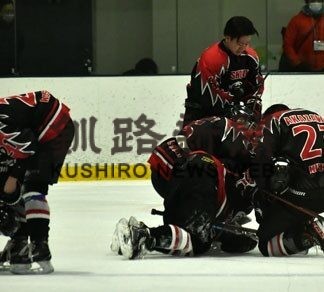 武修館、粘り及ばすＶ逃す　全国高校アイホ_1(2022-01-22)