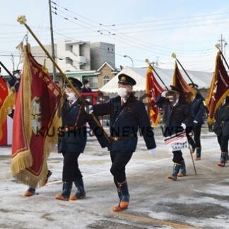 消防本部と消防団、２年ぶり新年観閲式(2022-01-08)