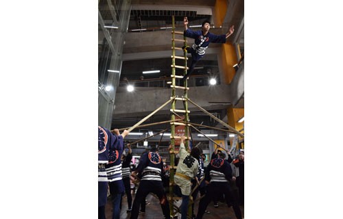 はしご登りで年明け祝う MOO初売り(2022-01-03)